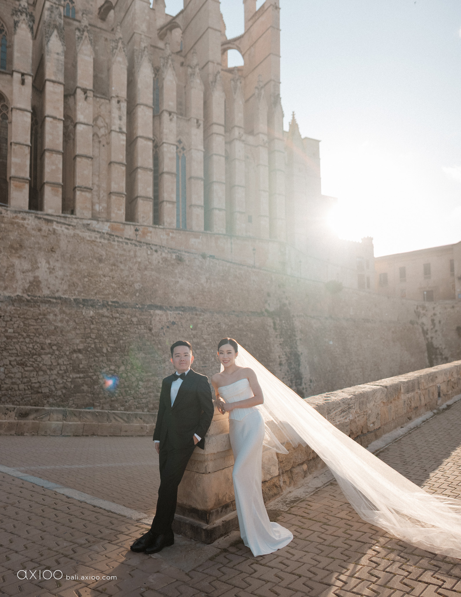 Axioo: Sunlit Whispers of Mallorca